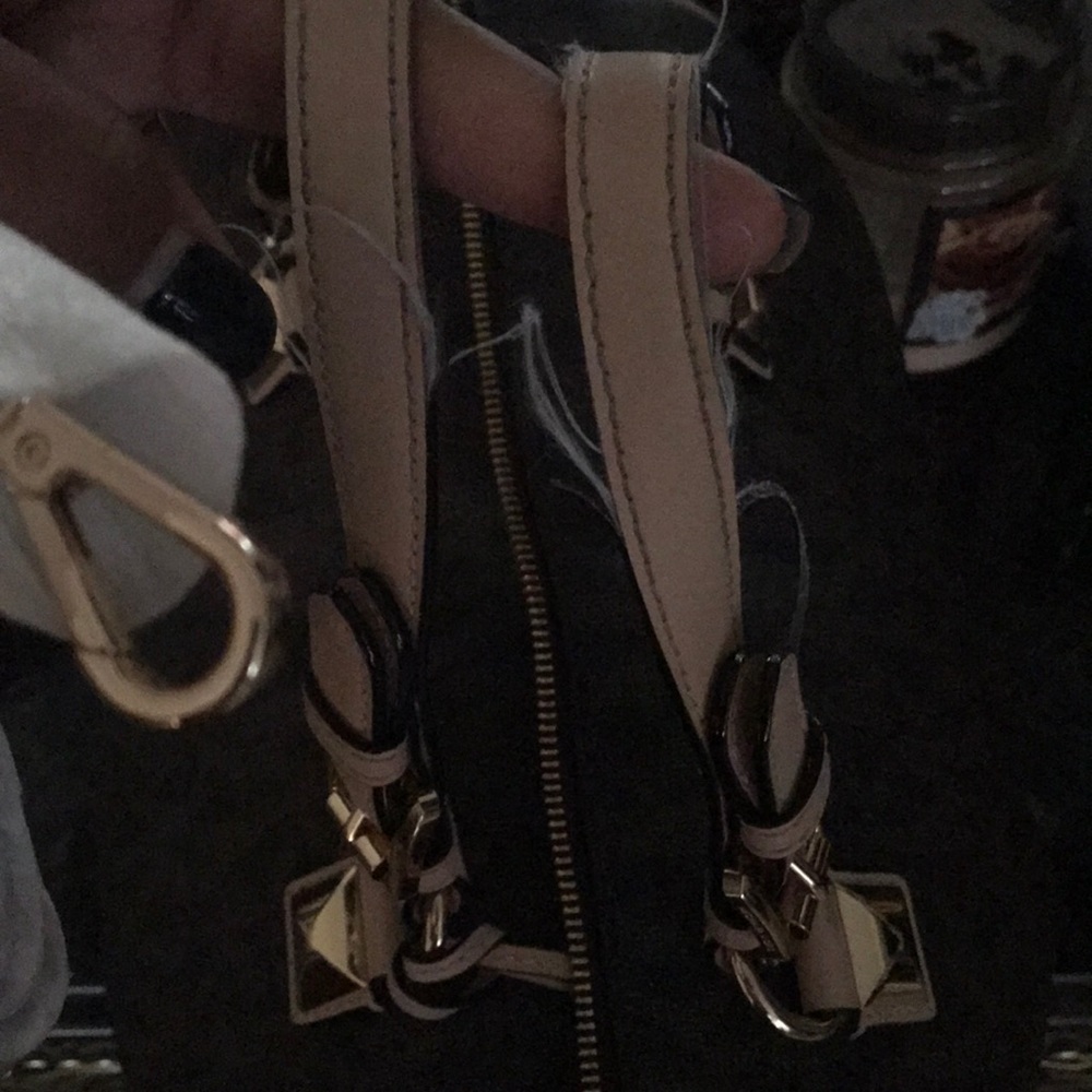 Michael kors bag - Picture 2 of 3
